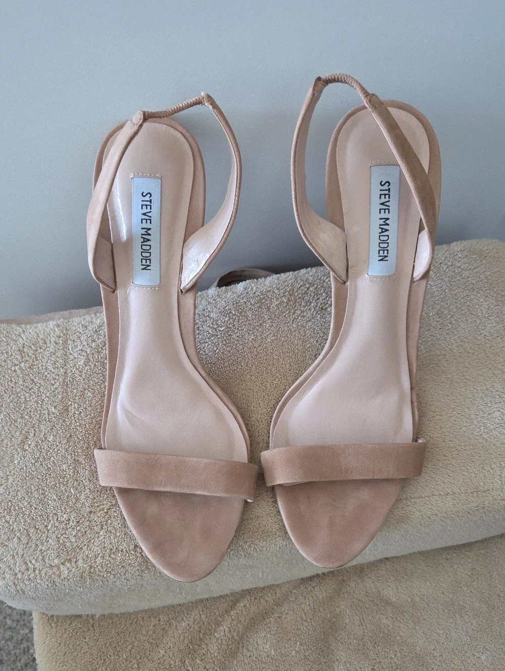 Steve Madden Faux Suede Heeled Sandal | Tan | US 10